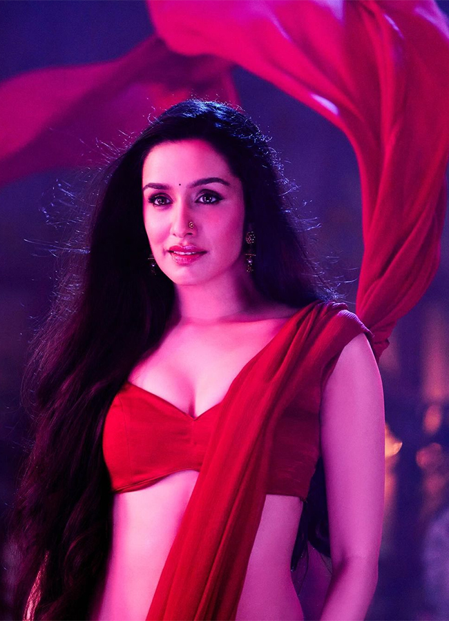 Actress_20Shraddha_20Kapoor_20Hot_20Photos_26.jpg 25
