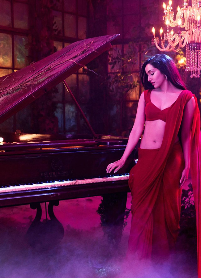 Actress_20Shraddha_20Kapoor_20Hot_20Photos_36.jpg 32
