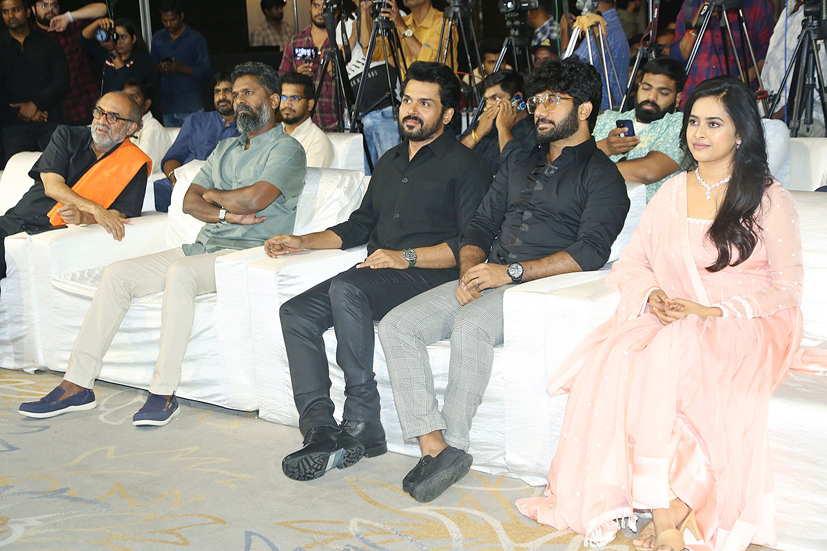 Hero_20Karthi_20Satyam_20Sundaram_20Pre_20Release_20Event_10_0.jpg 9