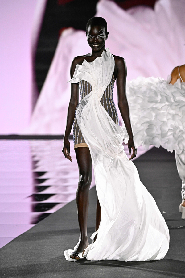 Paris-Fashion-Week-17.jpg 20