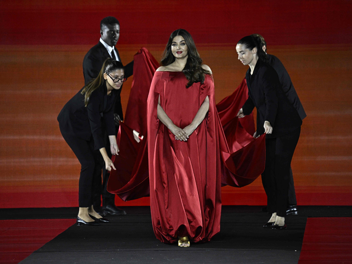 Paris-Fashion-Week-29.jpg 33