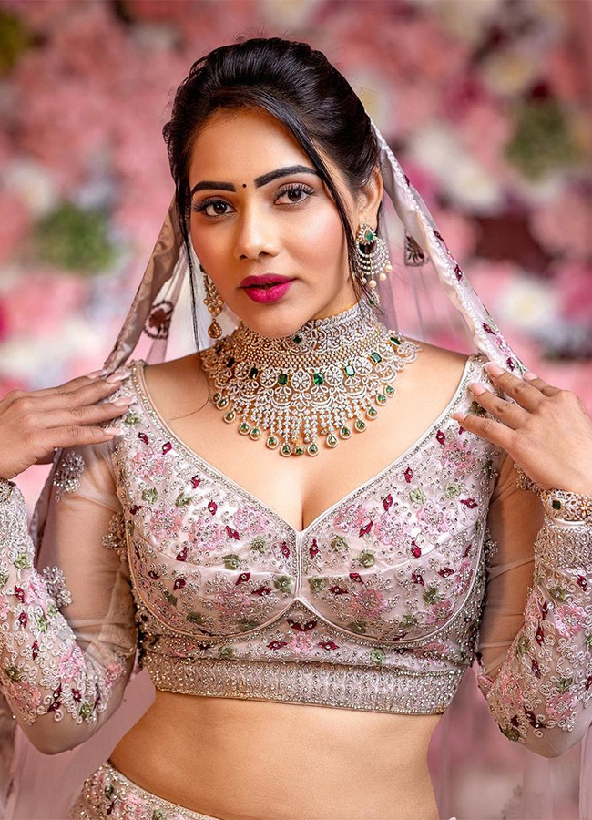 Actress_20Mitraaw_20Sharma_20On_20Trending_20Now_11.jpg 11