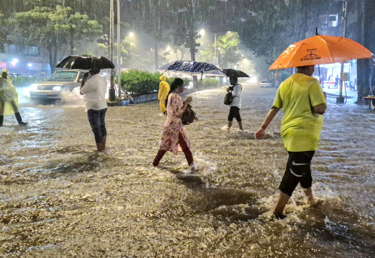 Mumbai_Cloudburst.jpg 2