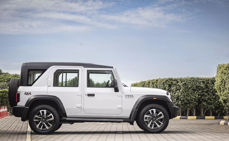 mahindra-thar-roxx-4x4-price.jpg