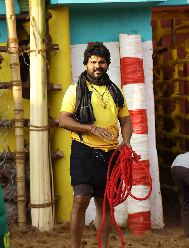 Karthi_20Satyam_20Sundaram_20Movie_20HD_20Stills__20_289_29.jpg 9