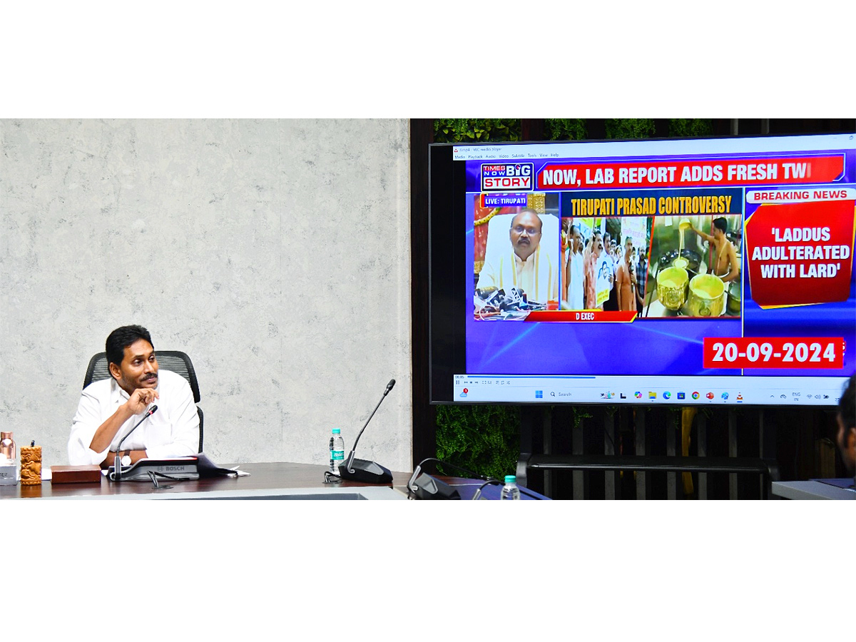 YS_20Jagan_20Press_20Meet_20on_20Tirumala_20Tour_20And_20Tirupati_20Prasadam_20Controversy_E2_80_AA_20Photos_20_2818_29.jpg 2
