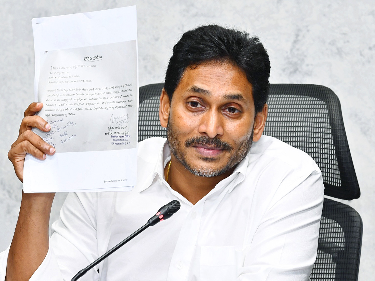 YS_20Jagan_20Press_20Meet_20on_20Tirumala_20Tour_20And_20Tirupati_20Prasadam_20Controversy_E2_80_AA_20Photos_20_288_29.jpg 11