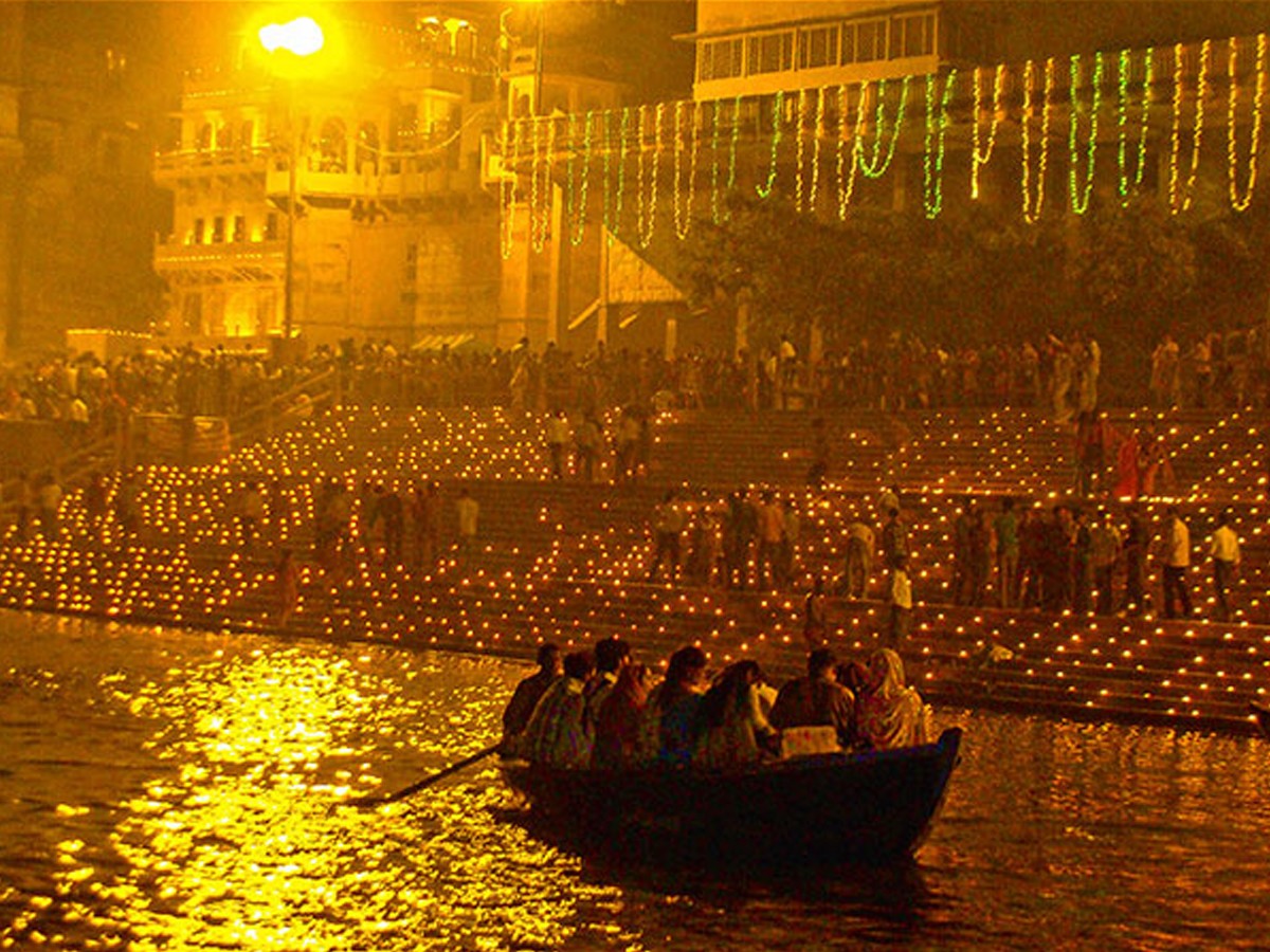 3.Varanasi_Uttar-Pradesh.jpg 4