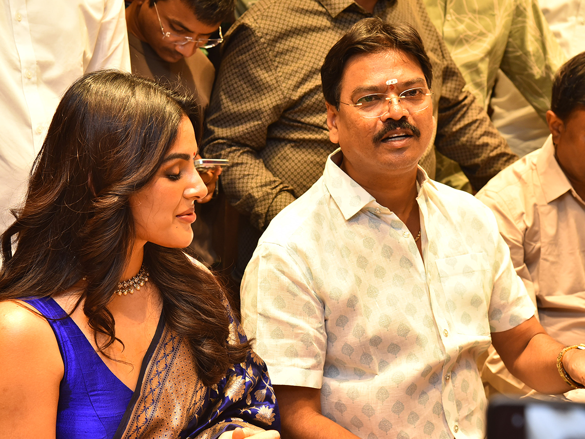 Actress_20Samyuktha_20Menon_20Shopping_20Launched_20Photos_4.jpg 4