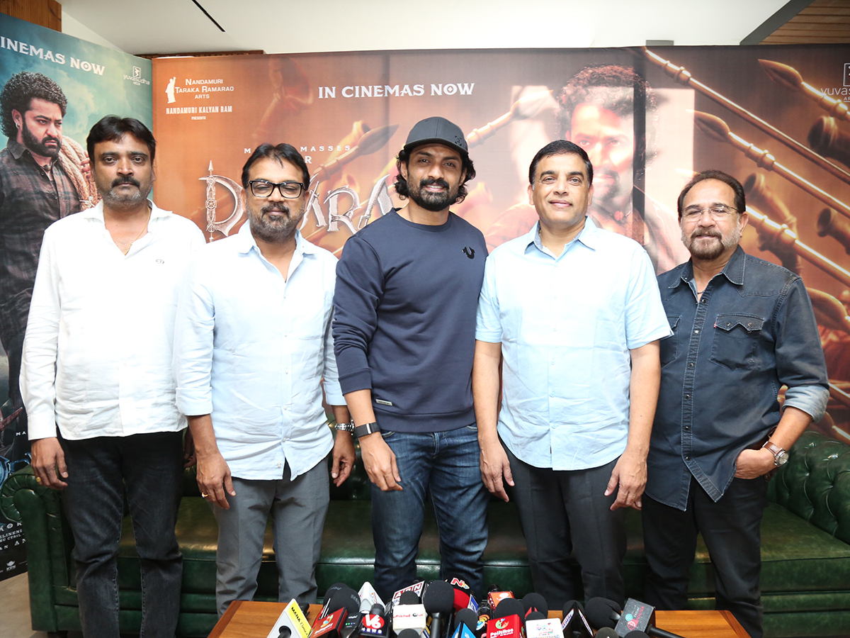 Devara_20Movie_20Success_20Celebrations_20Photos_9.jpg 9