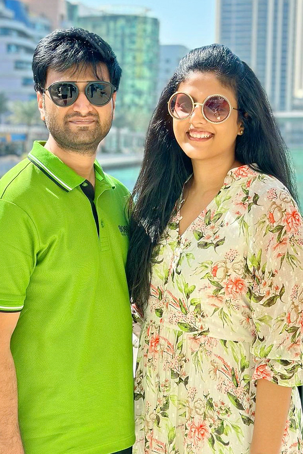 Indian_20Chess_20Legend_20Harika_20Dronavalli_20Beautiful_20Family_20Photos_20_282_29.jpg 3