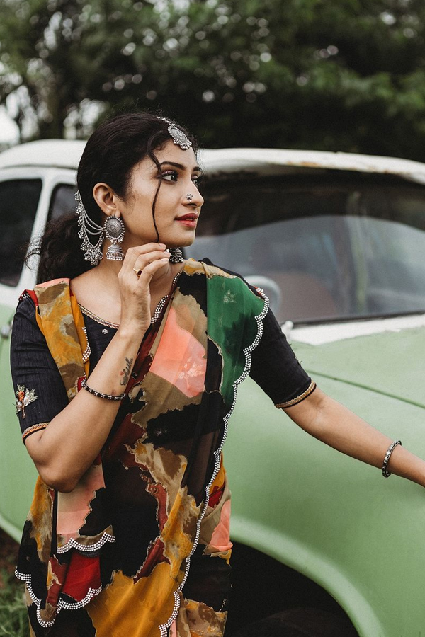 Vishnu-Priya-4.jpg 5
