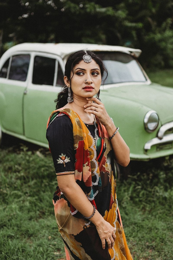 Vishnu-Priya-5.jpg 6