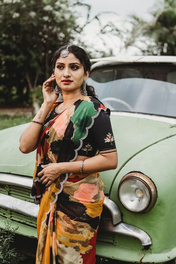 Vishnu-Priya-7.jpg 8