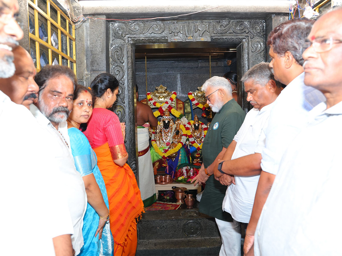 YSRCP_20Leaders_20Statewide_20Temple_20Pooja_20Photos_2.jpg 2