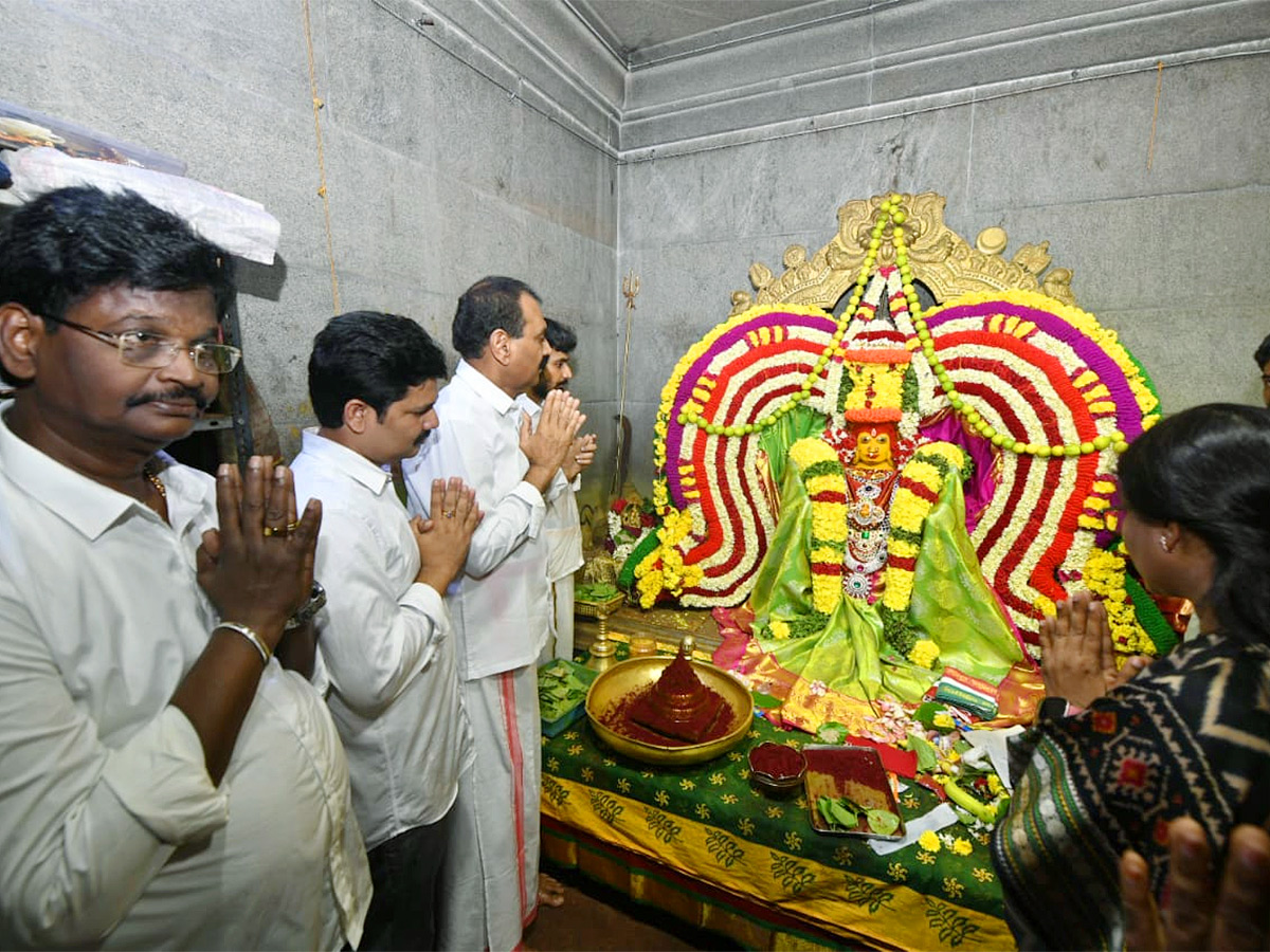 YSRCP_20Leaders_20Statewide_20Temple_20Pooja_20Photos_7.jpg 7