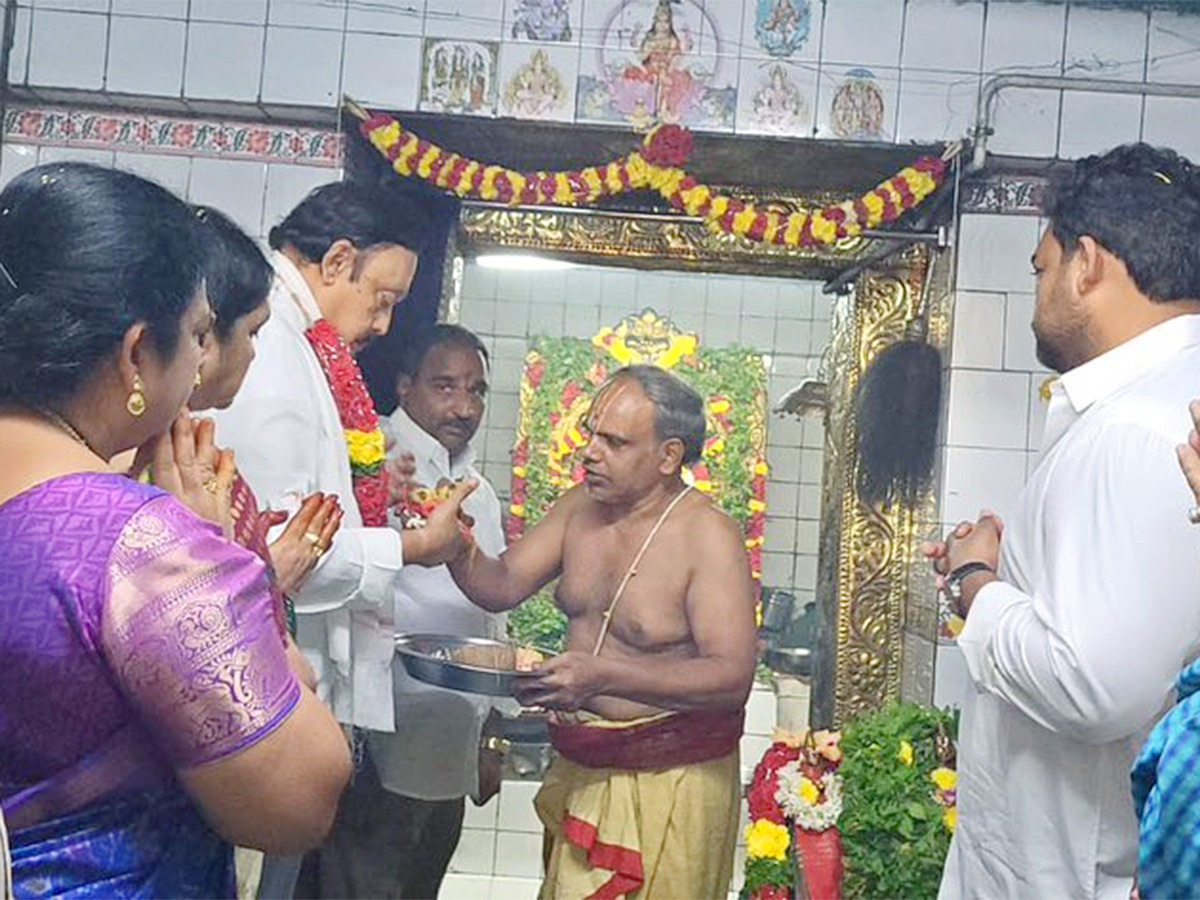 YSRCP_20Leaders_20Statewide_20Temple_20Pooja_20Photos_8.jpg 8