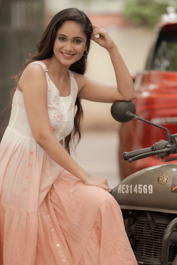 Tejaswini-Gowda-2_0.jpg 3