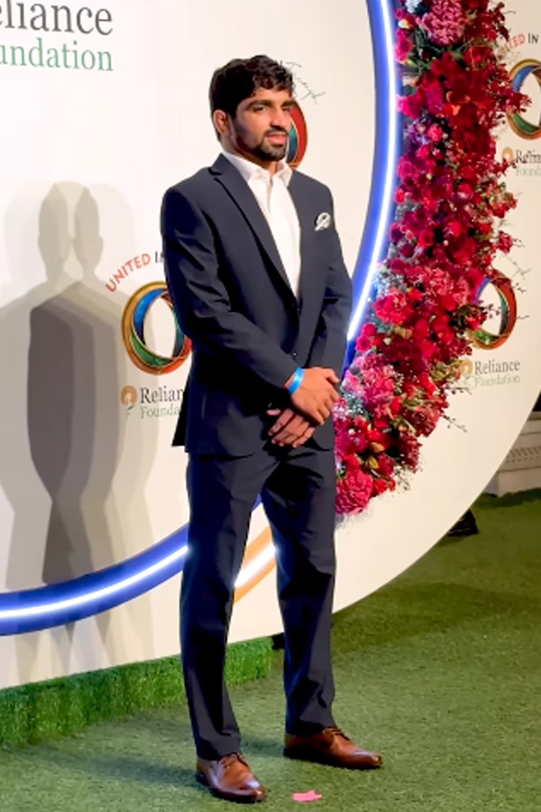 Ambani-Residence-Sports-Medal-Winners-12.jpg 14