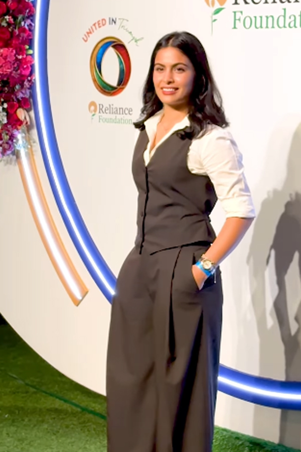 Ambani-Residence-Sports-Medal-Winners-7.jpg 9