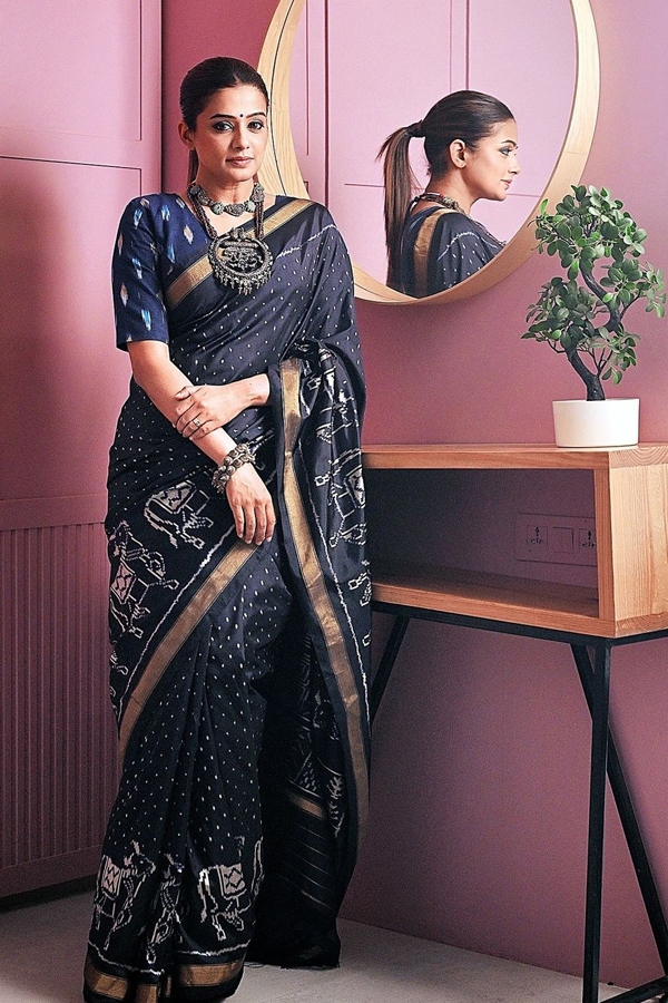 Priyamani-Raj-2.jpg 3