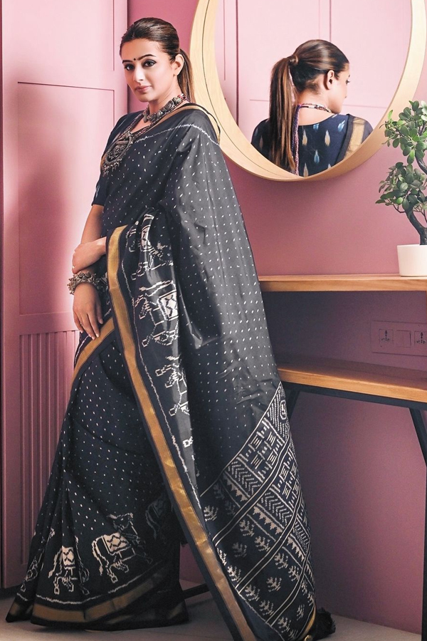 Priyamani-Raj-3.jpg 4