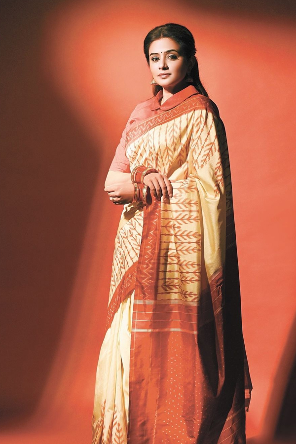 Priyamani-Raj-5.jpg 6