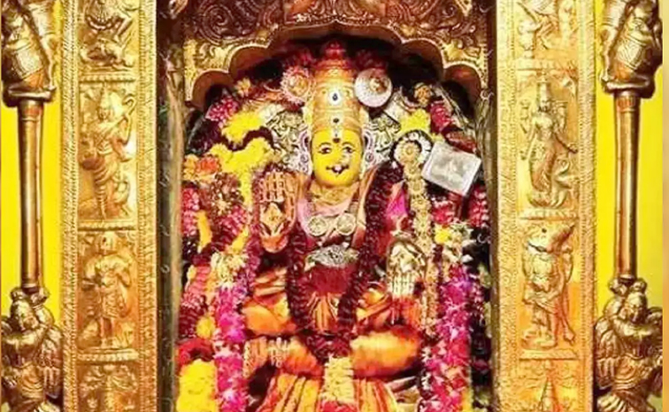 Devi-Alankaram-1.jpg