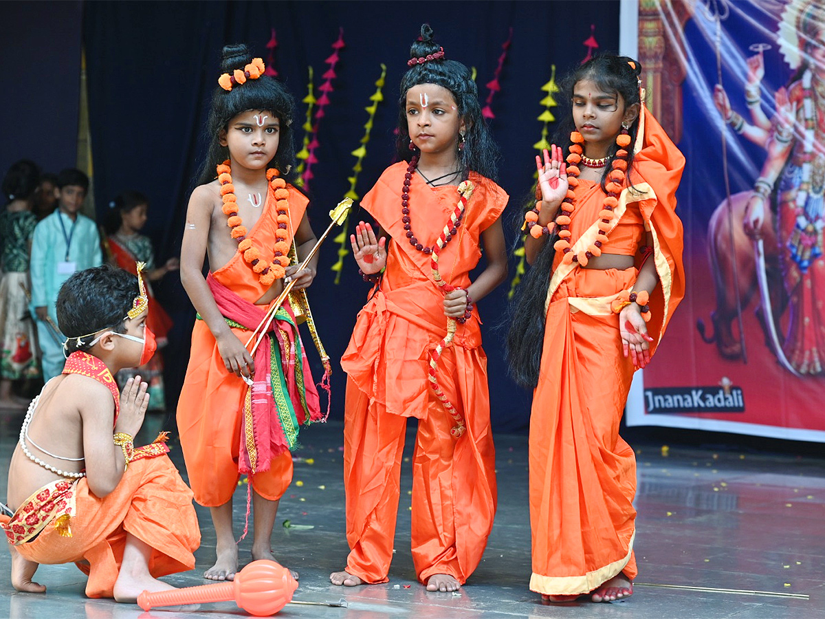 Dussehra_20celebrations_20at_20Bharatiya_20Vidya_20Bhavan_20Public_20School__20_2811_29.jpg 11