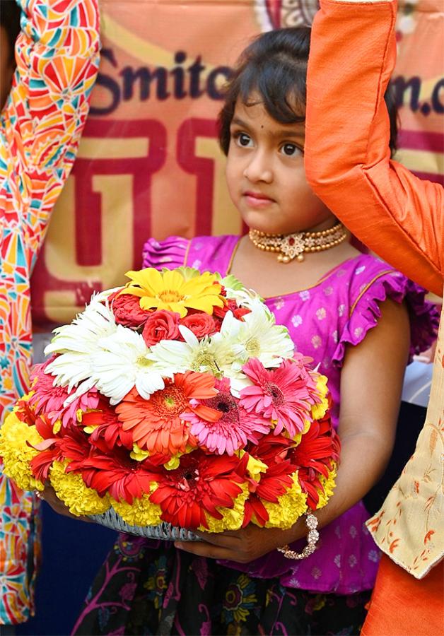 Dussehra_20celebrations_20at_20Bharatiya_20Vidya_20Bhavan_20Public_20School__20_2824_29.jpg 24
