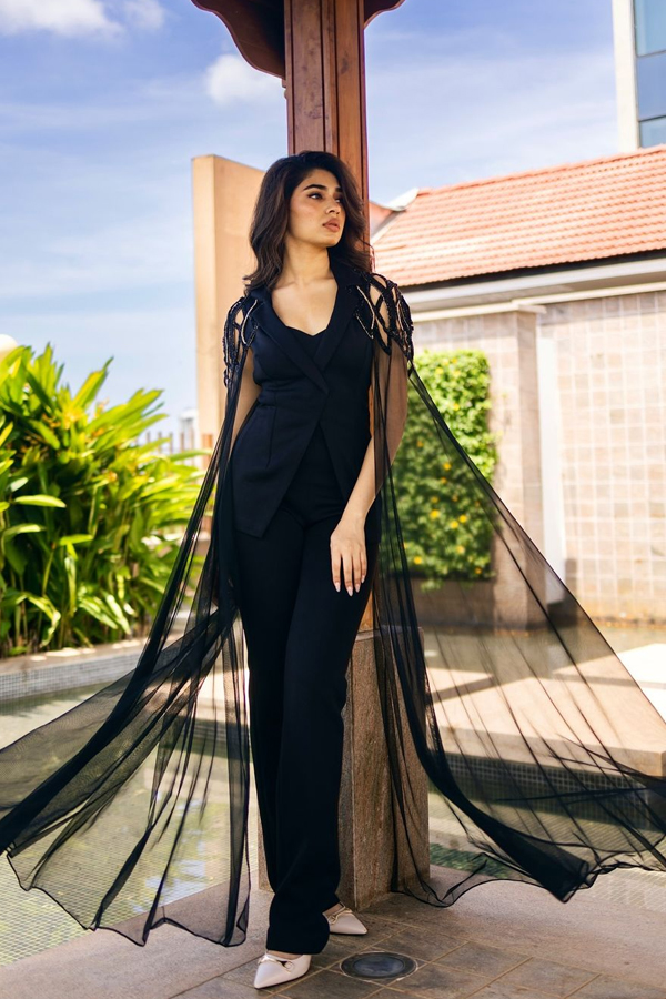 Krithi-Shetty-4.jpg 5