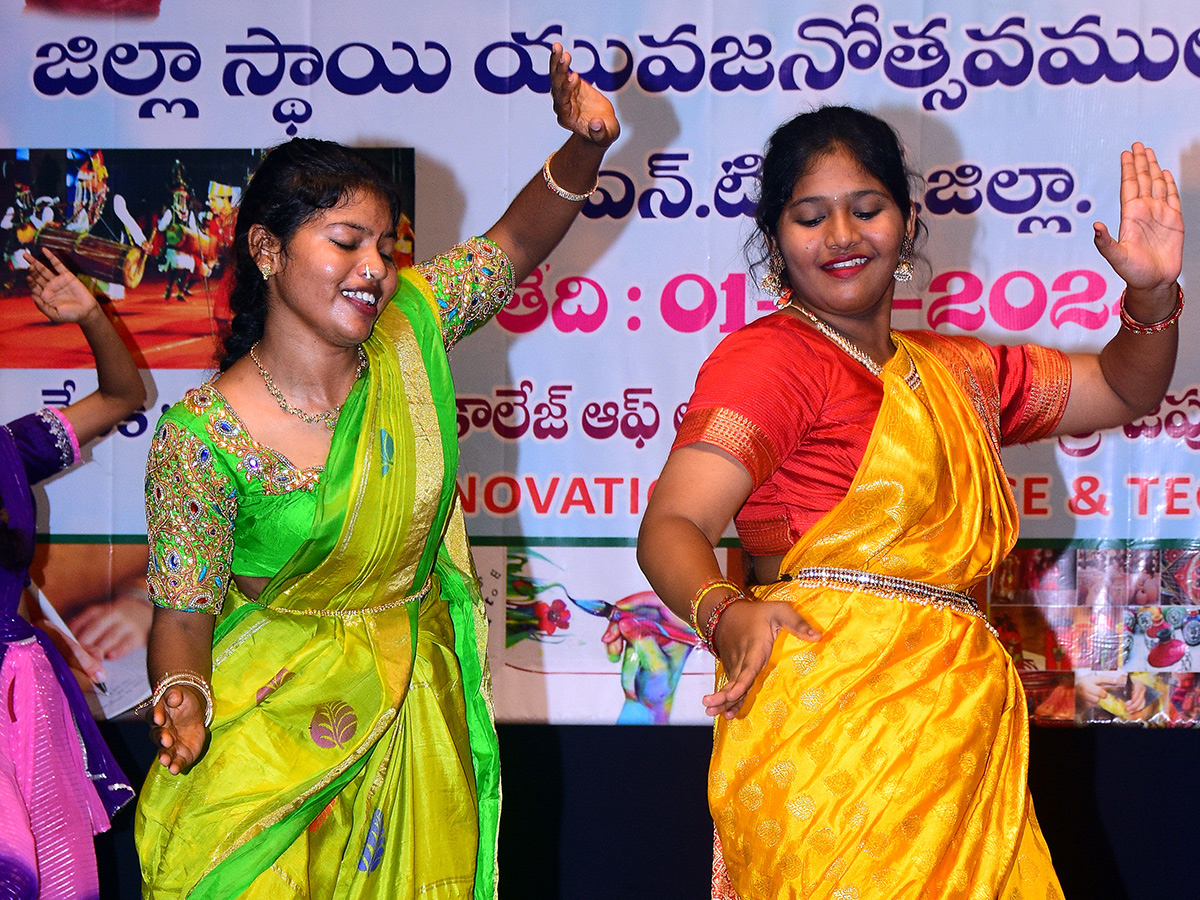 Youth_20Festival_20at_20PB_20Siddhartha_20Auditorium_20Vijayawada_12.jpg 12