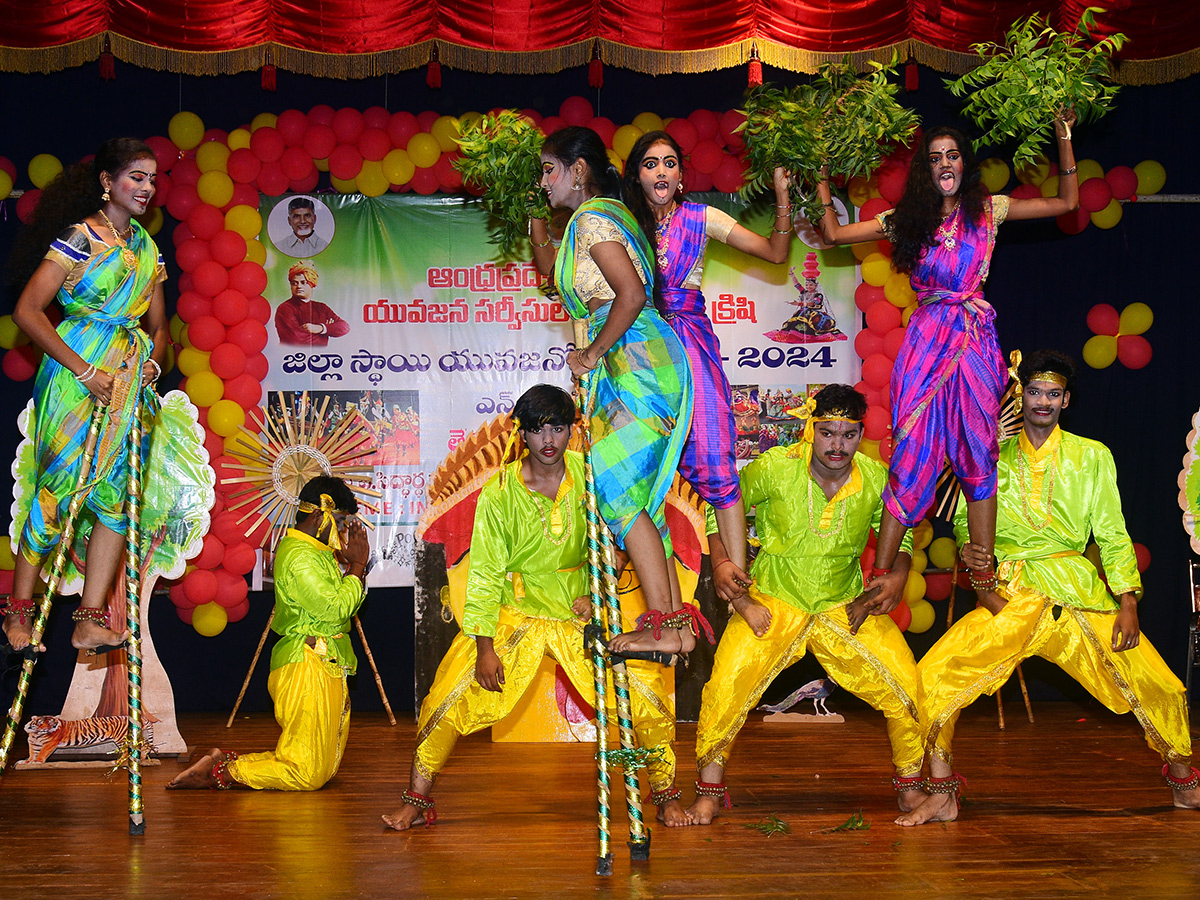 Youth_20Festival_20at_20PB_20Siddhartha_20Auditorium_20Vijayawada_4.jpg 4