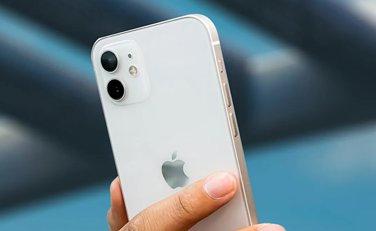 iphone1.jpg