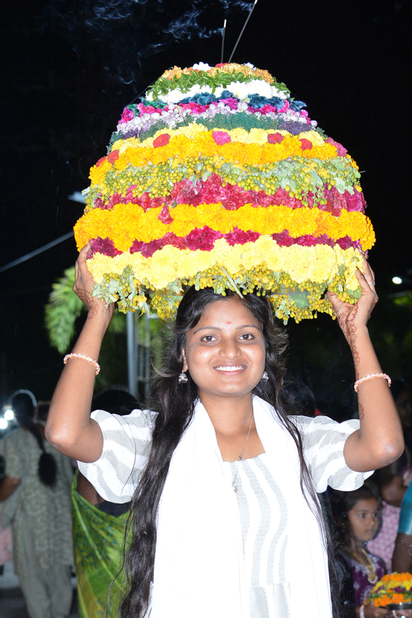 Nalgonda-Bathukamma-2024-11.jpg 12