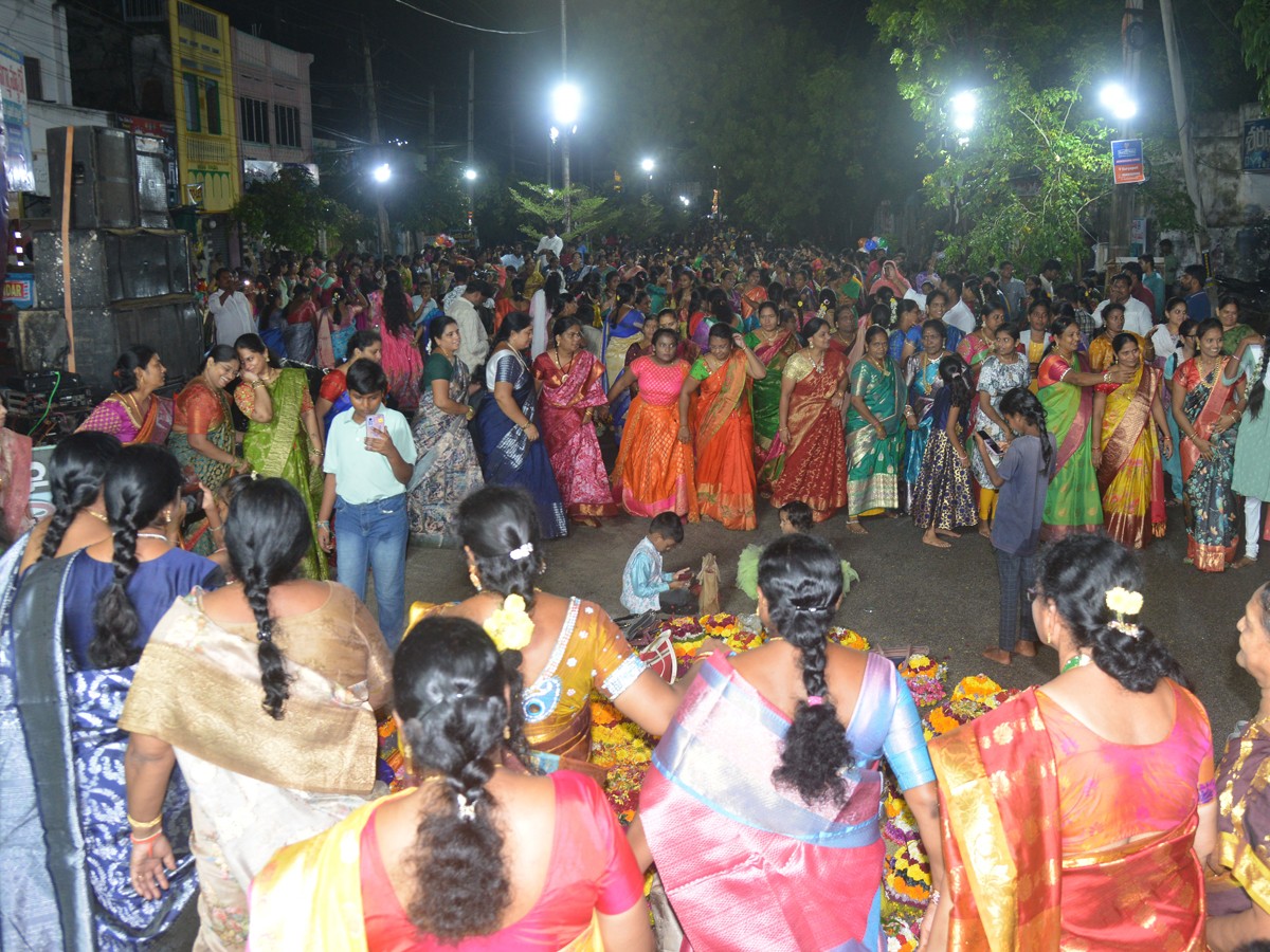 Nalgonda-Bathukamma-2024-22.jpg 23
