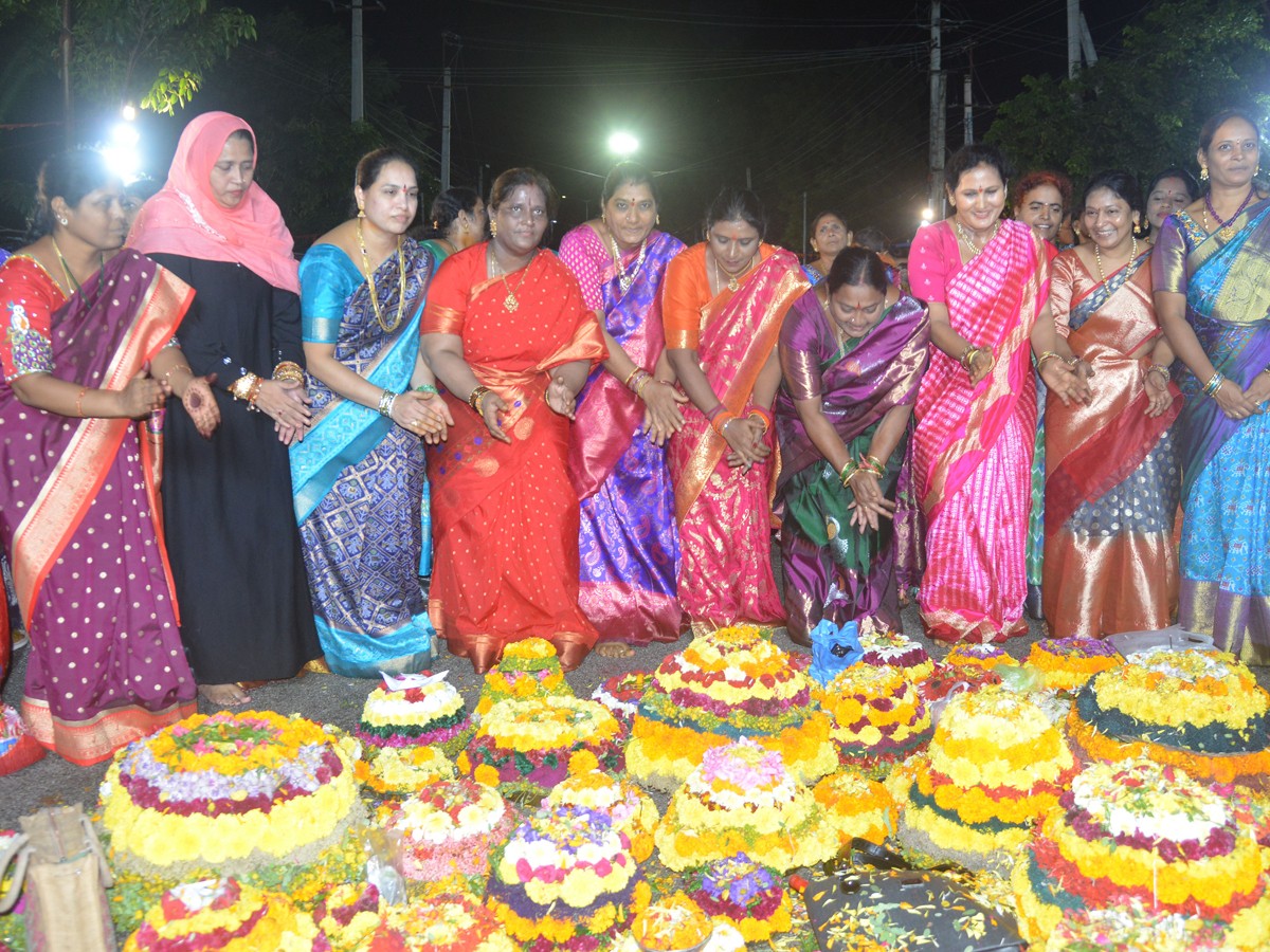 Nalgonda-Bathukamma-2024-24.jpg 25