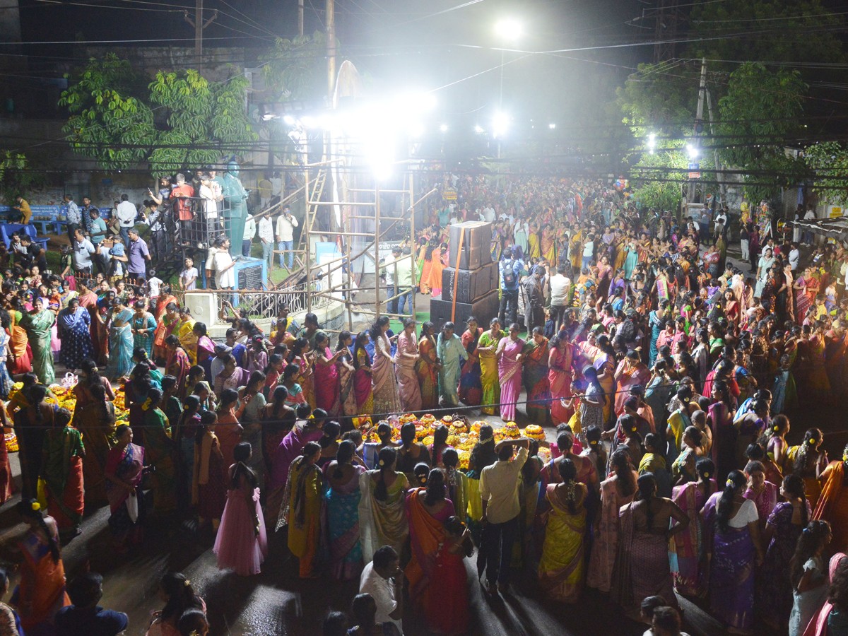 Nalgonda-Bathukamma-2024-26.jpg 27