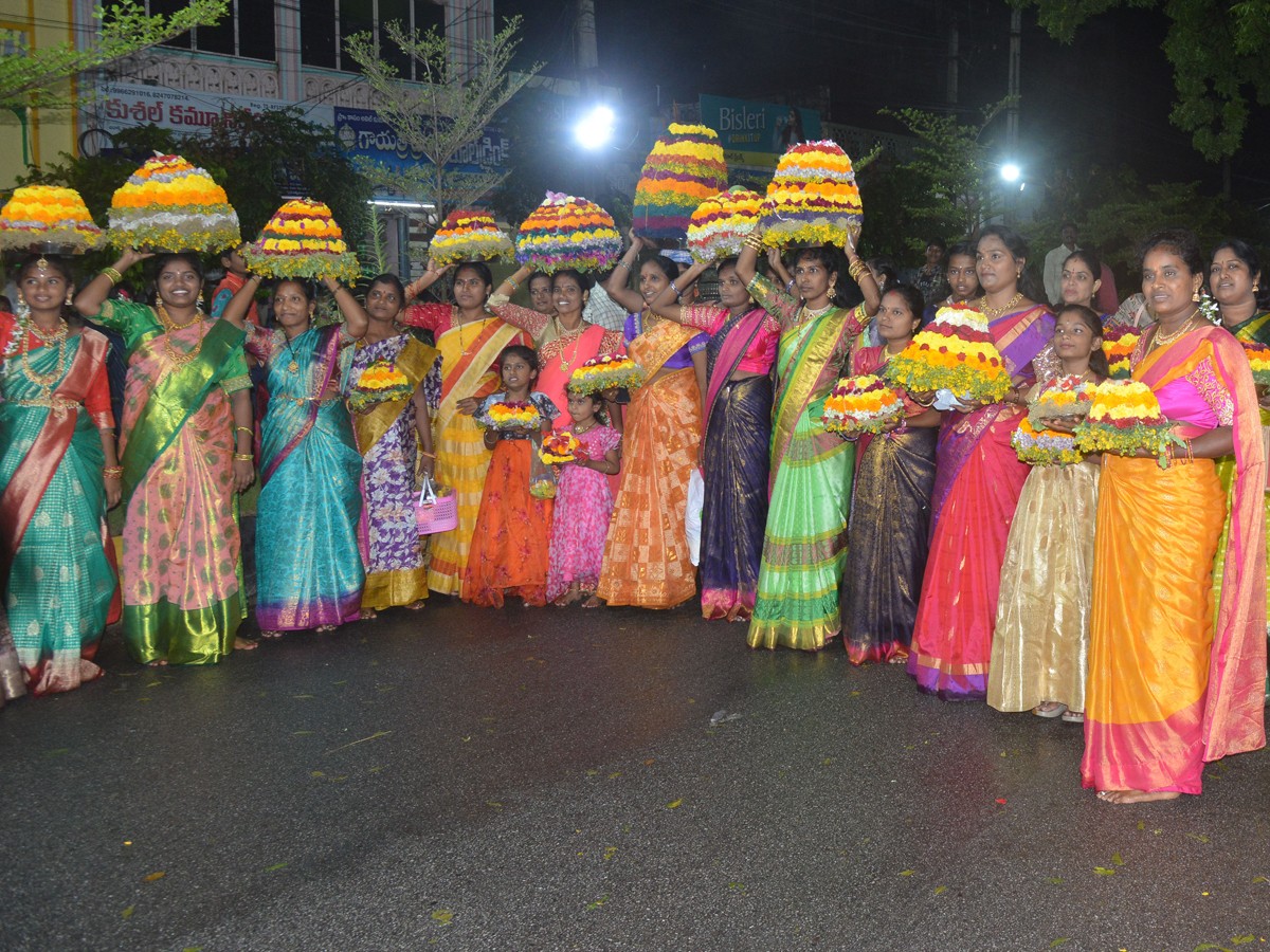 Nalgonda-Bathukamma-2024-3.jpg 4