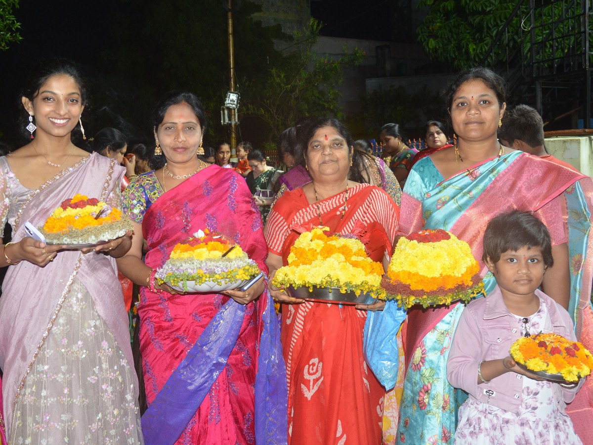 Nalgonda-Bathukamma-2024-4.jpg 5