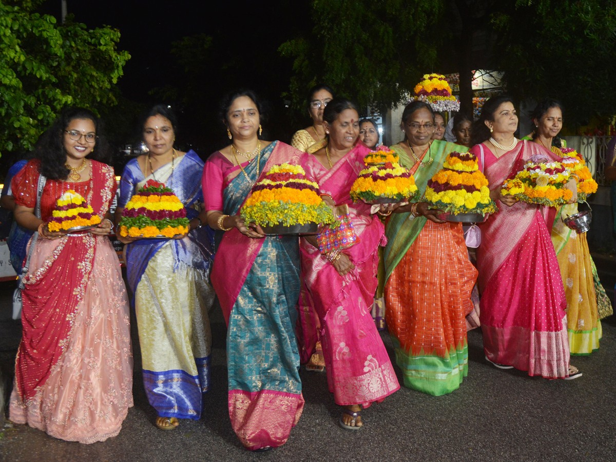 Nalgonda-Bathukamma-2024-5.jpg 6