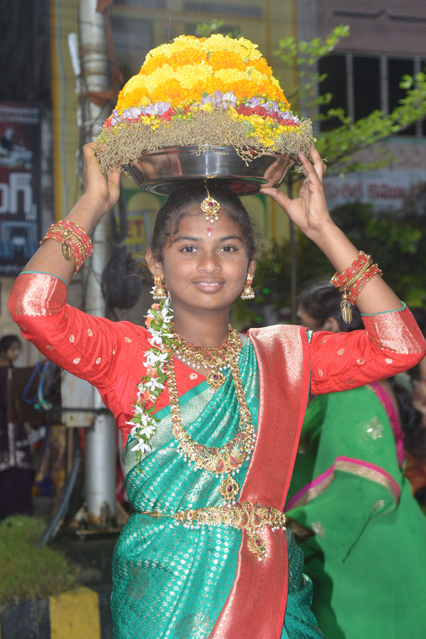 Nalgonda-Bathukamma-2024-7.jpg 8