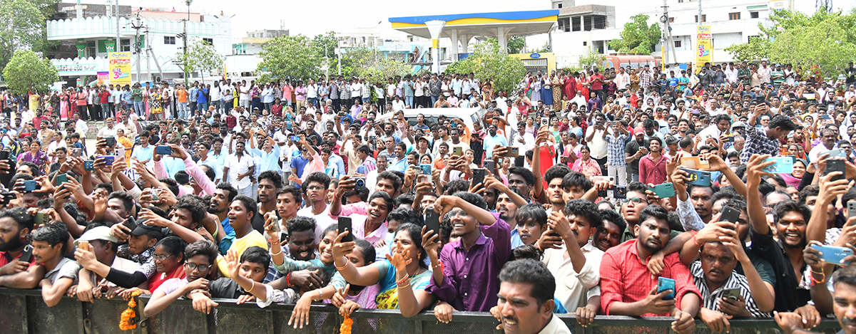 Actress_20Keerthy_20Suresh_20at_20Ongole_4.jpg 4