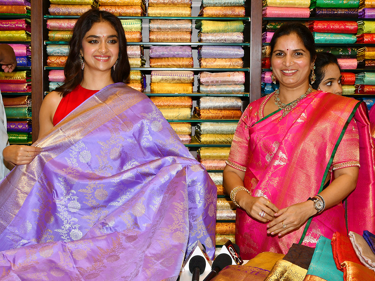 Actress_20Keerthy_20Suresh_20at_20Ongole_6.jpg 6