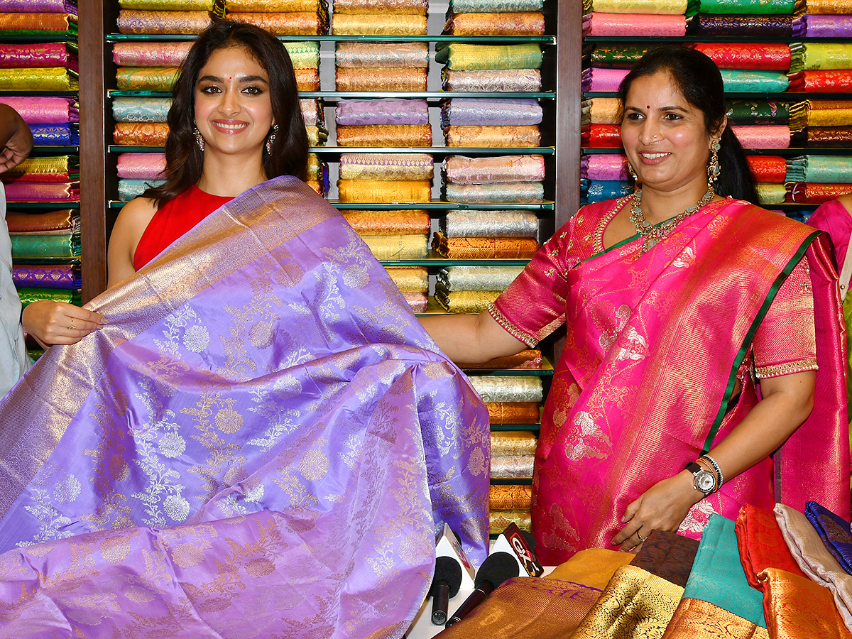 Actress_20Keerthy_20Suresh_20at_20Ongole_8.jpg 8