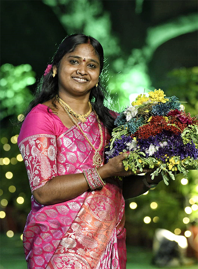 Bathukamma_20Celebrations_20At_20Ravindra_20Bharathi_20Photos_17.jpg 16