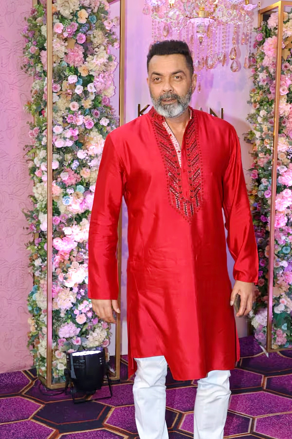 Movie_20Stars_20Attend_20Kalyanaraman_20familys_20Navratri_20celebrations_20Photos_20_287_29.jpg 8