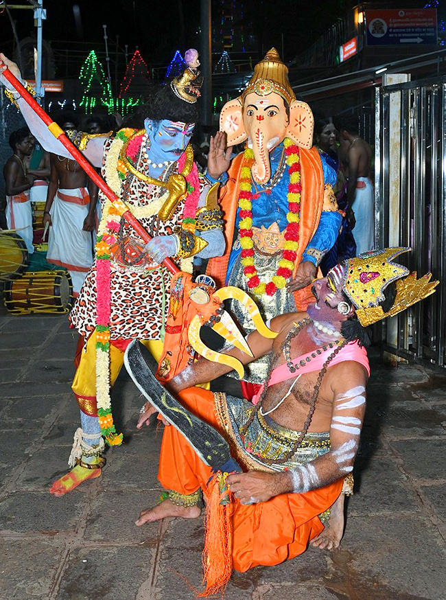 Sharan_20Navaratri_20Celebrations_202024_20at_20Srisailam_20Temple_11.jpg 11