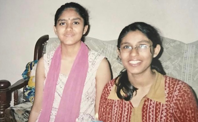 Mrunal_20Thakur_20Share_20Adorable_20note_20or_20her_20sister_20Lochan_20on_20her_20birthday_20Photos_20_2864_29.jpg 2