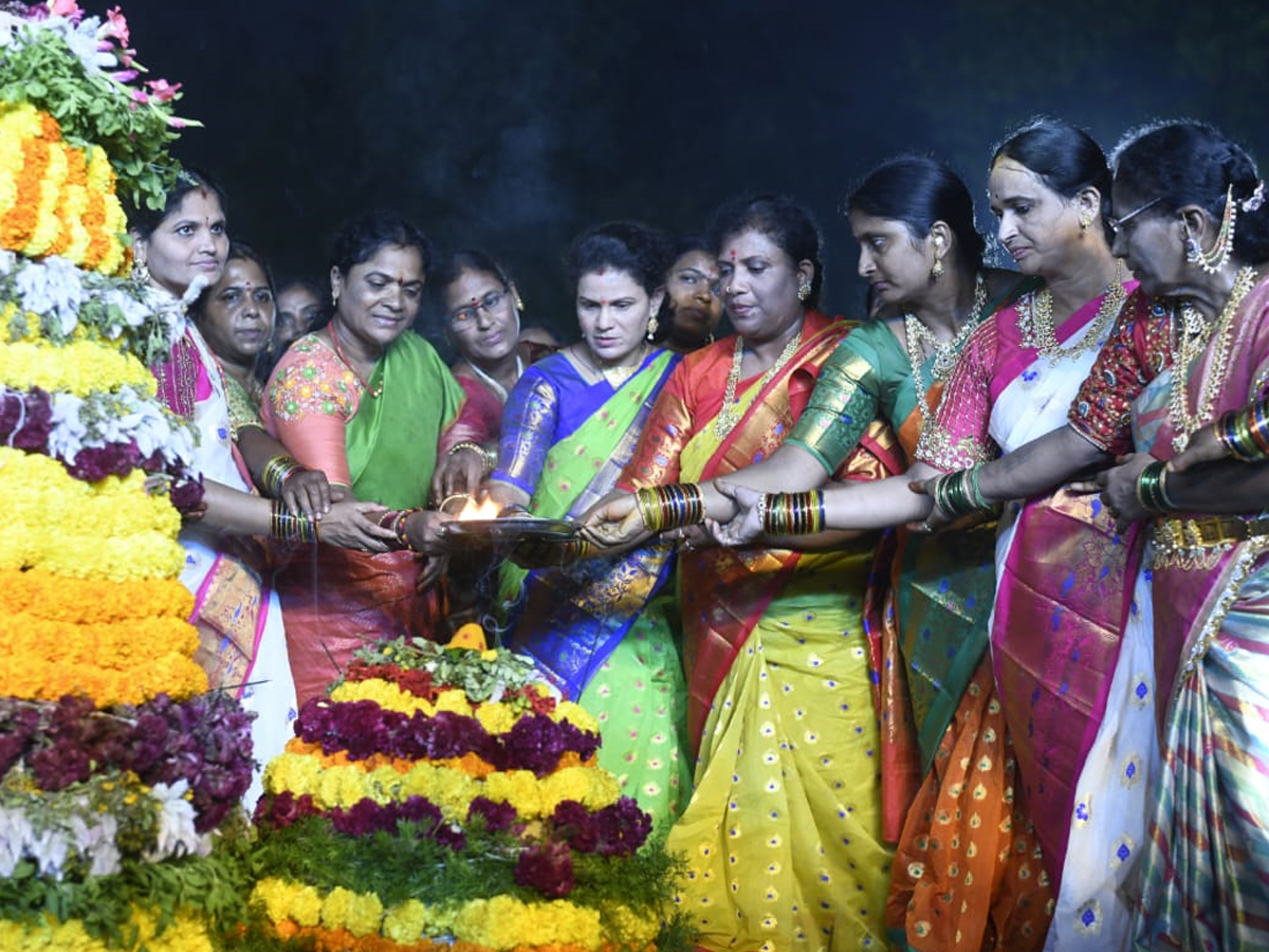 Ravindra-Bharathi-Bathukamma-9.jpg 10